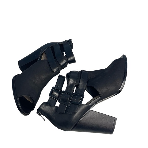 Gianni Bini black leather triple buckle strap block back zip open toe heels 9M - Picture 7 of 13